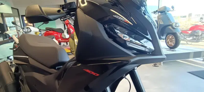 Aprilia SR GT 400 (2026) (4)