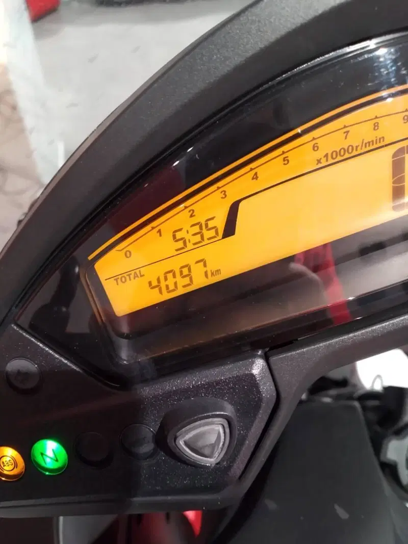 Honda Crossrunner ABS (2010 - 14) (5)