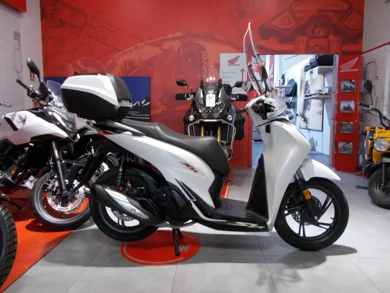 Honda SH 125i Sport (2022 - 23) (11)