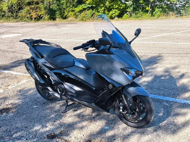 Yamaha T-Max 560 Tech Max (2021) (5)