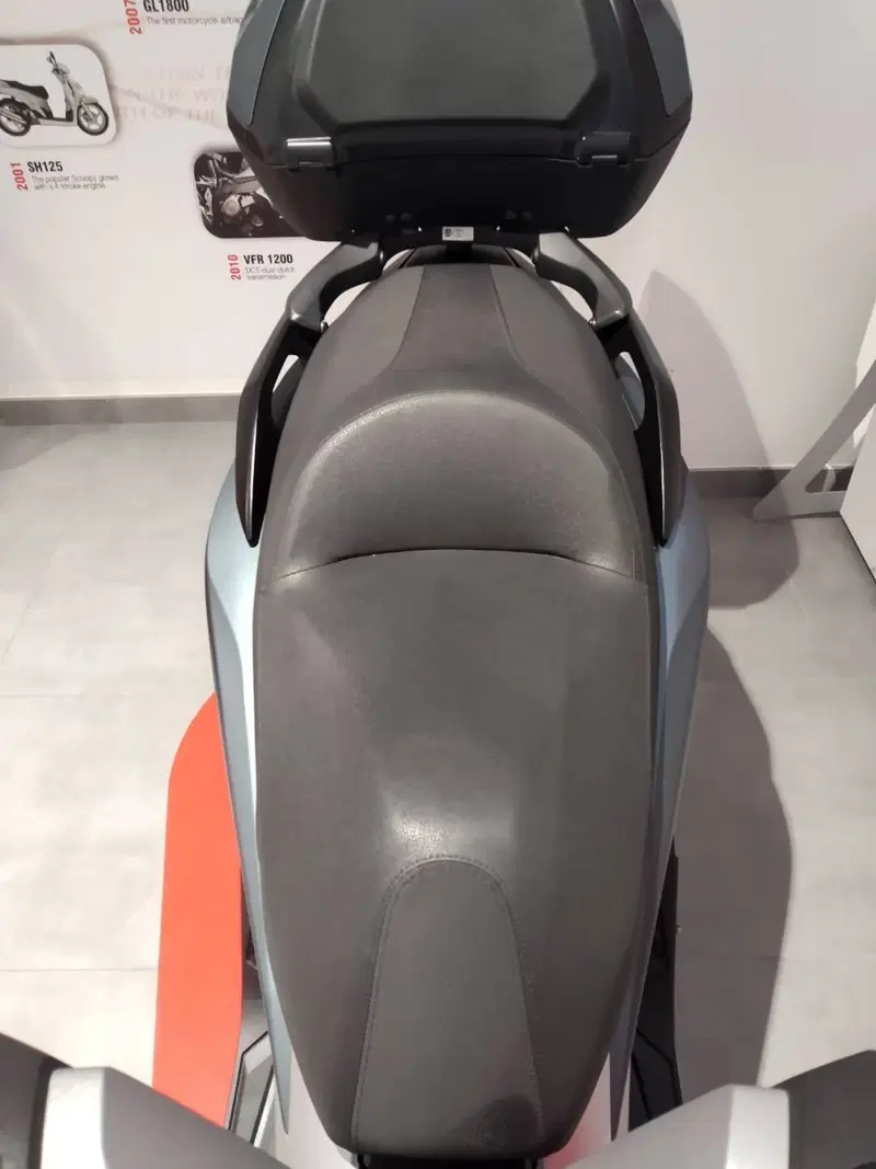 Honda Forza 350 Deluxe (2022 - 24) (8)