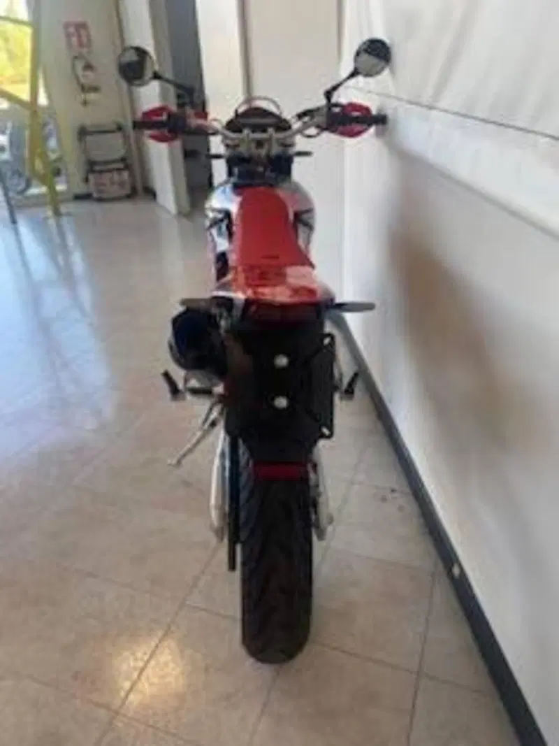 Swm SM 125 R (2025 - 26) (5)