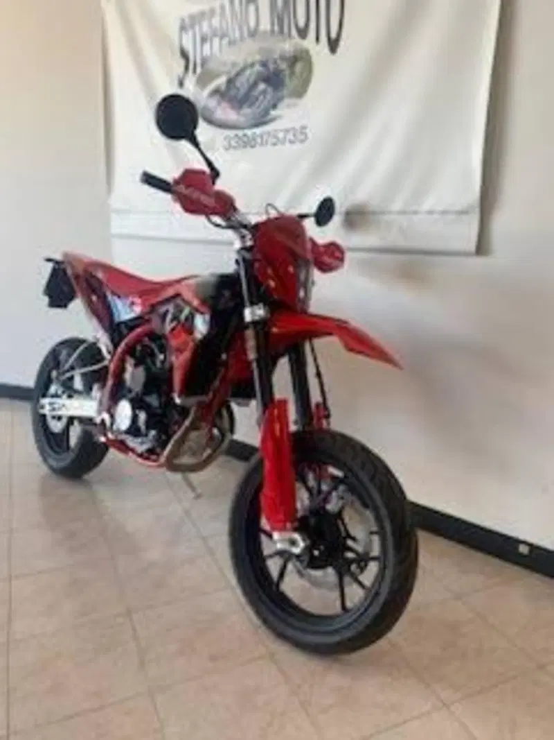 Swm SM 125 R (2025 - 26) (10)
