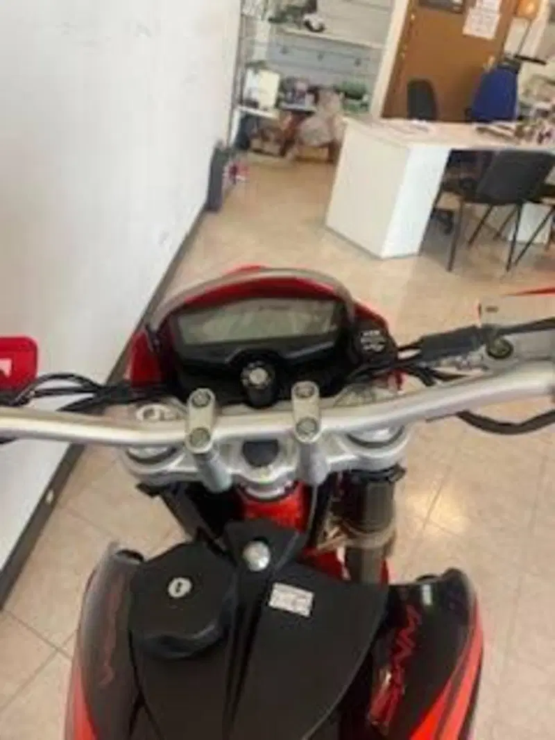 Swm SM 125 R (2025 - 26) (13)