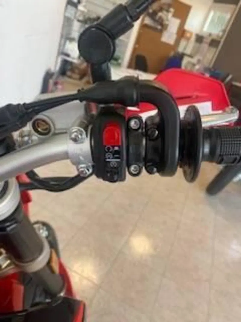 Swm SM 125 R (2025 - 26) (15)