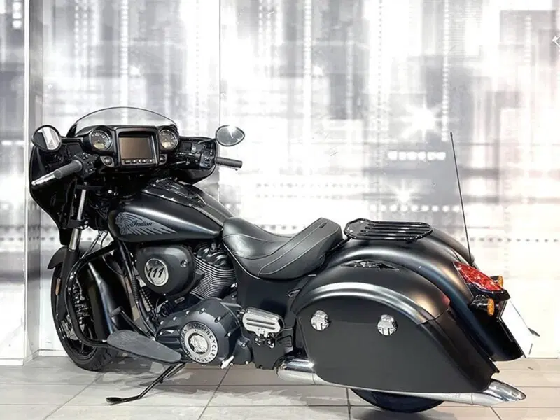 Indian Chieftain Dark Horse (2017 - 18) (2)