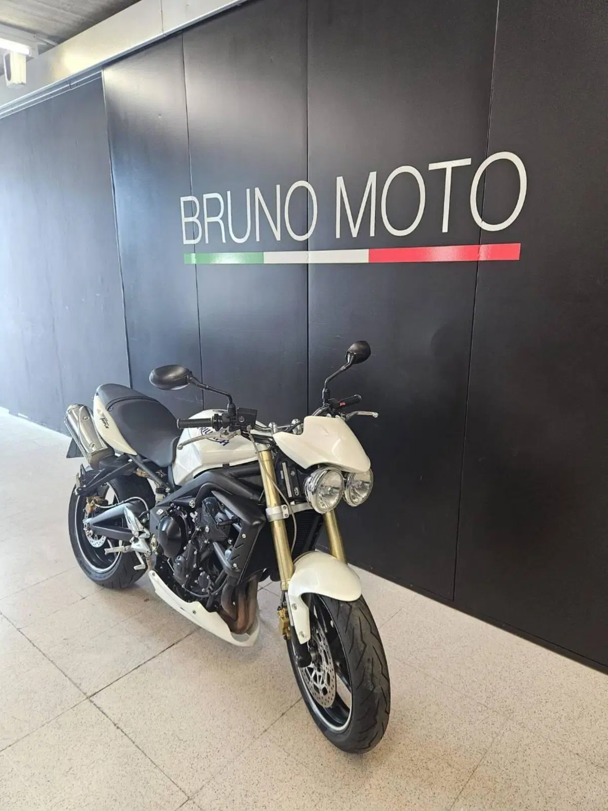 Triumph Street Triple (2007 - 12) (5)