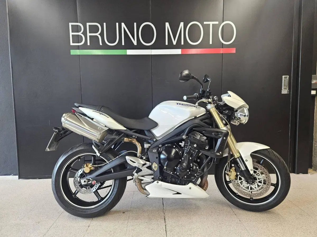 Triumph Street Triple (2007 - 12)