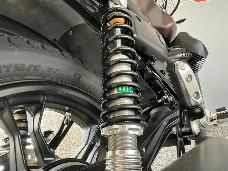 Moto Guzzi V7 III Stone Night Pack (2019 - 20) (12)