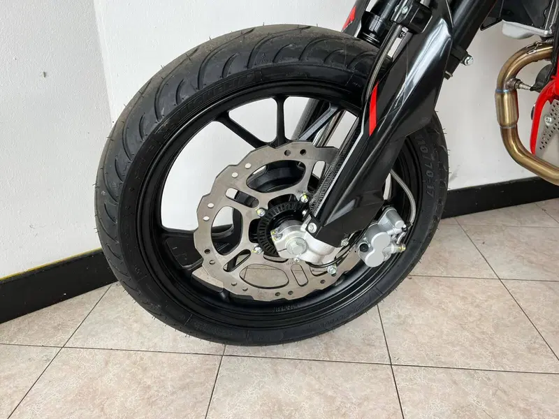 Swm SM 125 R (2025 - 26) (9)