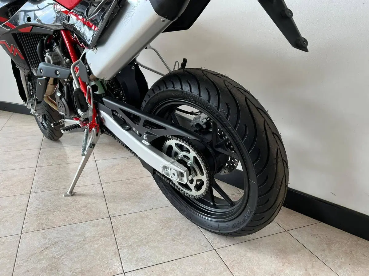 Swm SM 125 R (2025 - 26) (11)