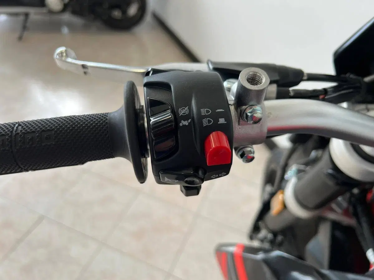 Swm SM 125 R (2025 - 26) (14)