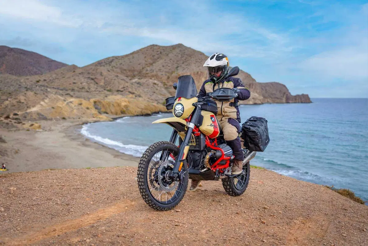 Wunderlich: una difesa intelligente per il radiatore dell’olio della BMW R 12 G/S (3)