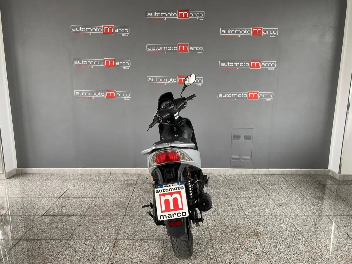 Kymco Agility 150 R16 (5)