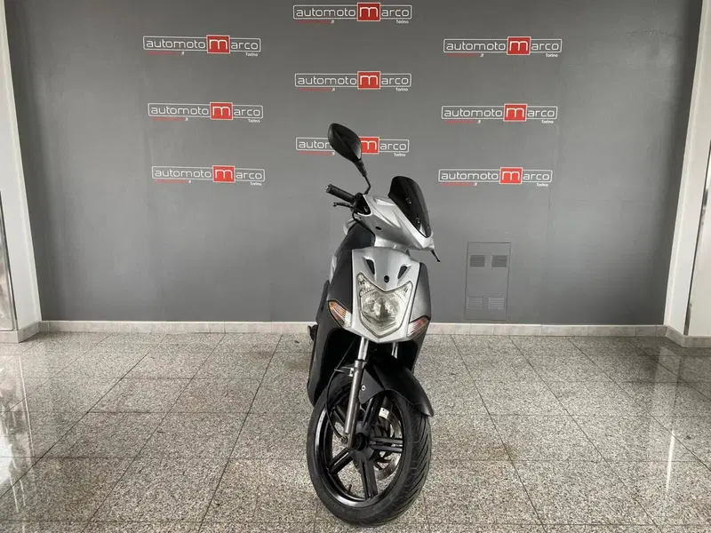 Kymco Agility 150 R16 (2)
