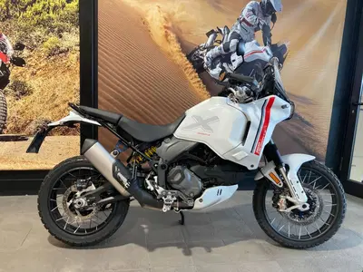Ducati DesertX (2022 - 25) usata