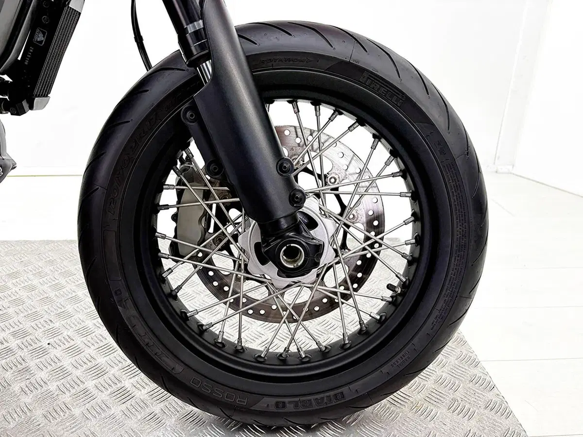 Ducati Scrambler 800 Urban Motard (2022) (12)