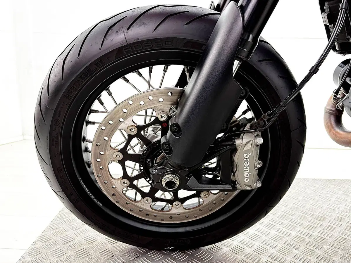 Ducati Scrambler 800 Urban Motard (2022) (13)