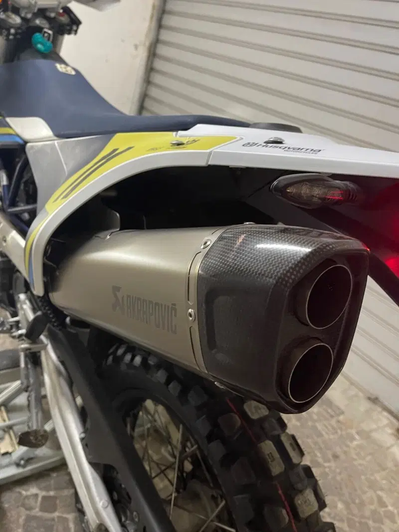 Husqvarna 701 Enduro (2023 - 25) (8)