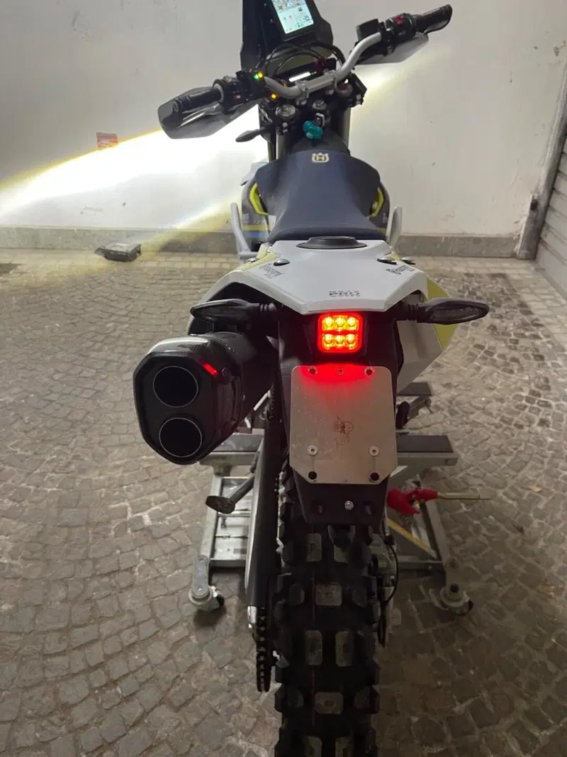 Husqvarna 701 Enduro (2023 - 25) (16)