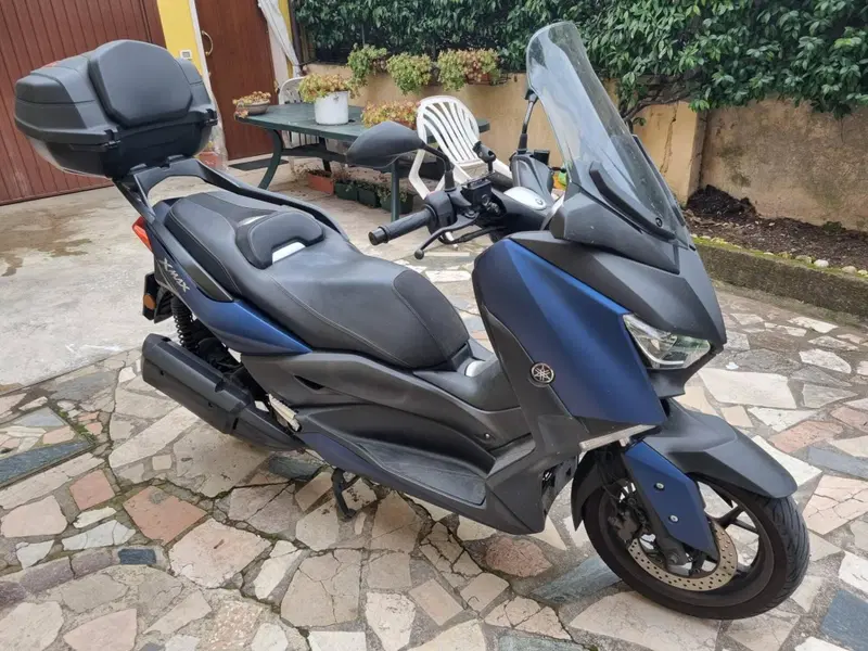 Yamaha X-Max 300 Iron Max (2019 - 20) (3)