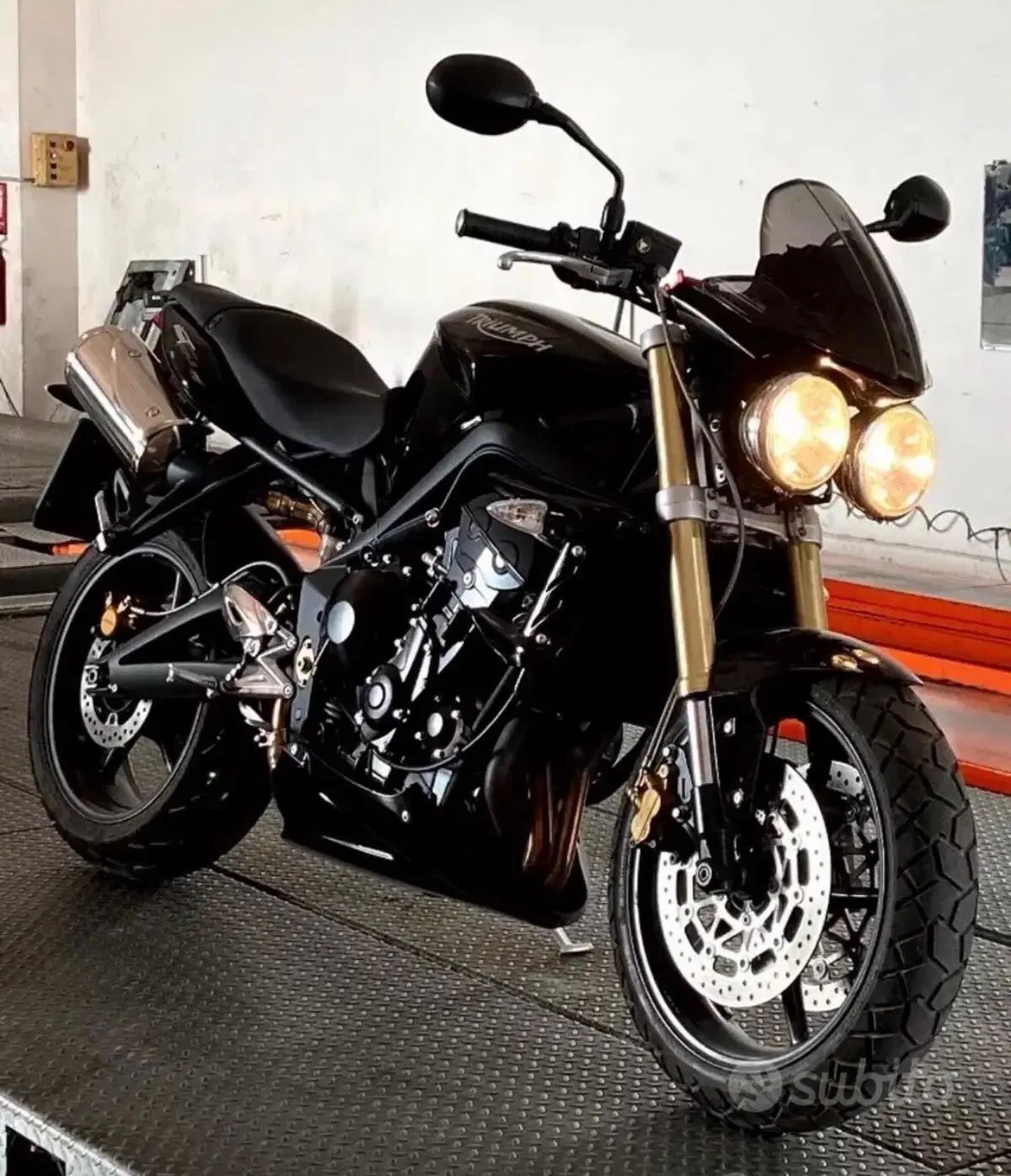 Triumph Street Triple (2007 - 12)