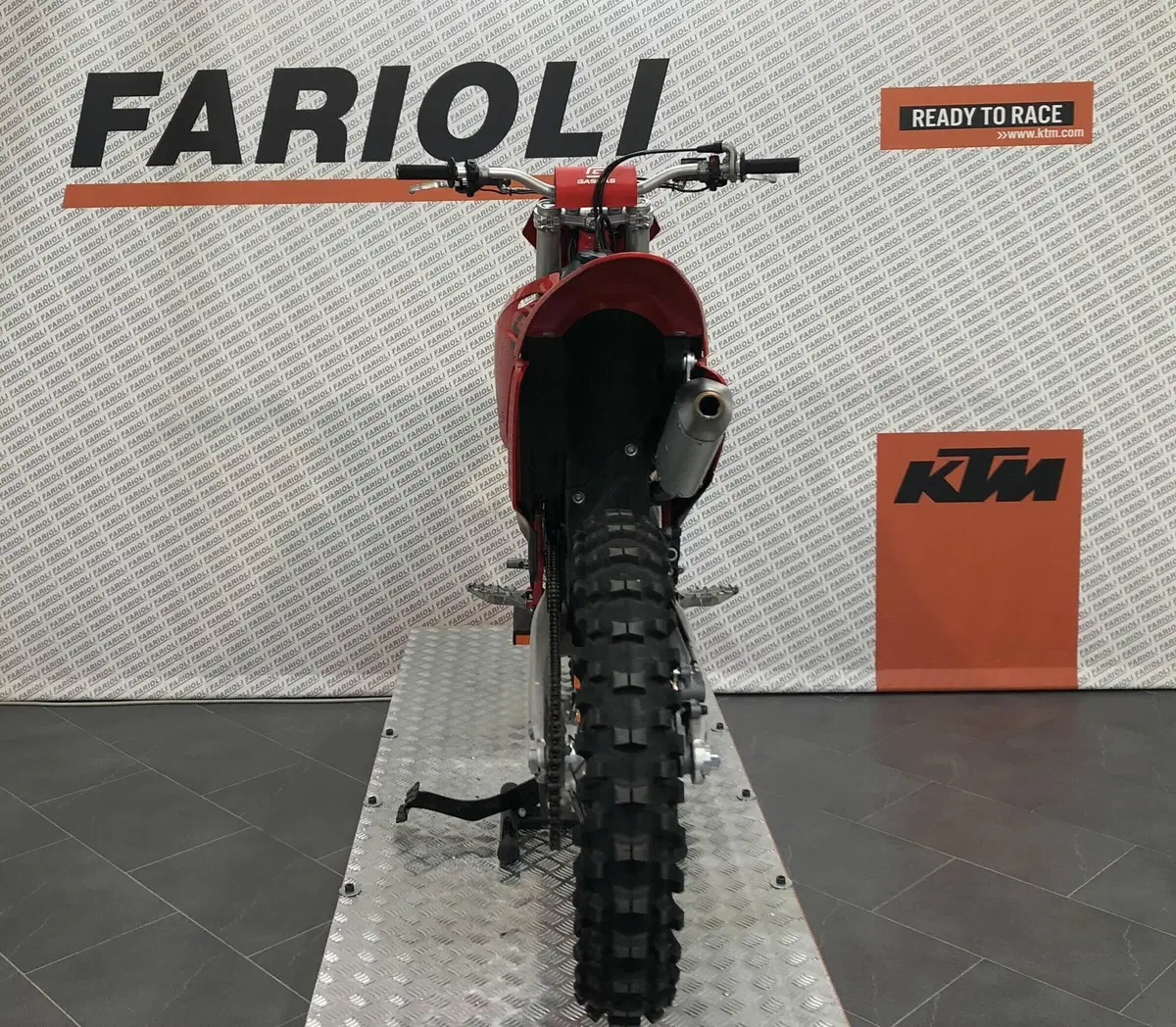GASGAS MC 300 (2025) (3)