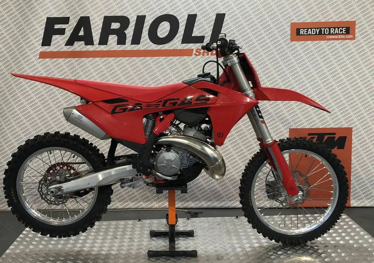 GASGAS MC 300 (2025) (10)
