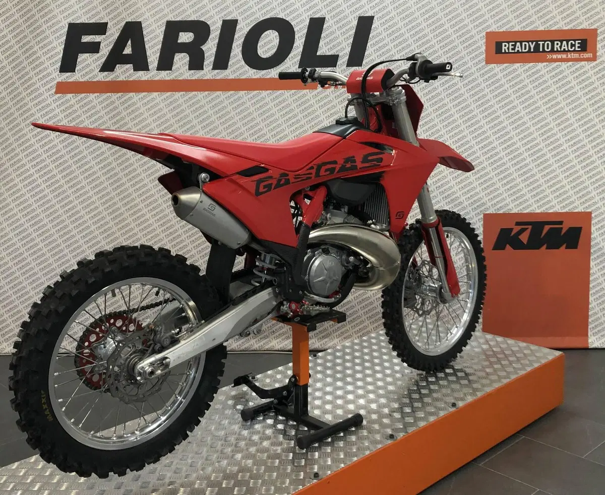 GASGAS MC 300 (2025) (11)