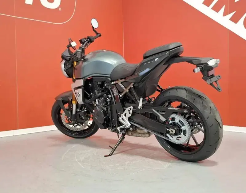 Suzuki GSX-8T (2025 - 26) (4)