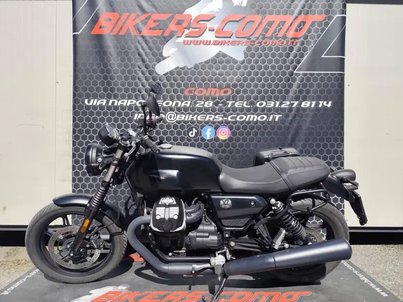 Moto Guzzi V7 Stone (2021 - 24) (7)