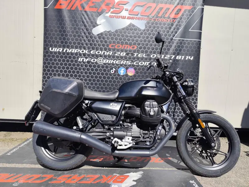 Moto Guzzi V7 Stone (2021 - 24) (10)