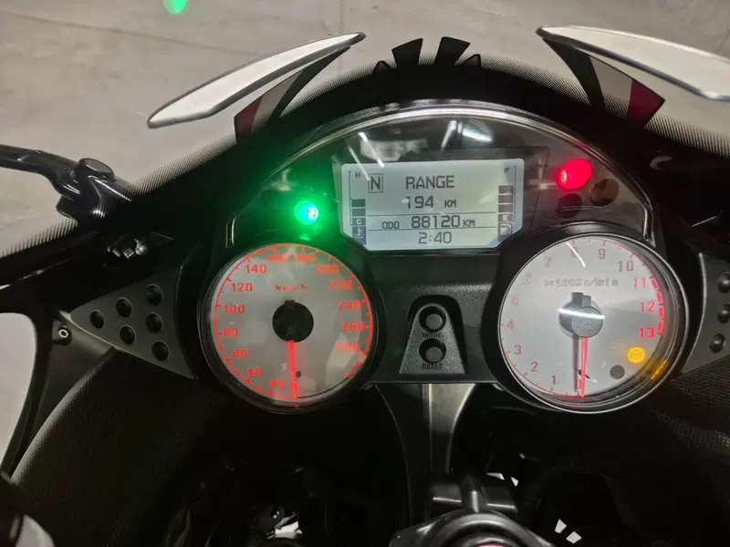 Kawasaki ZZR 1400 (2006 - 11) (5)