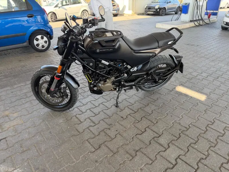 Husqvarna Svartpilen 125 (2021 - 23) (3)