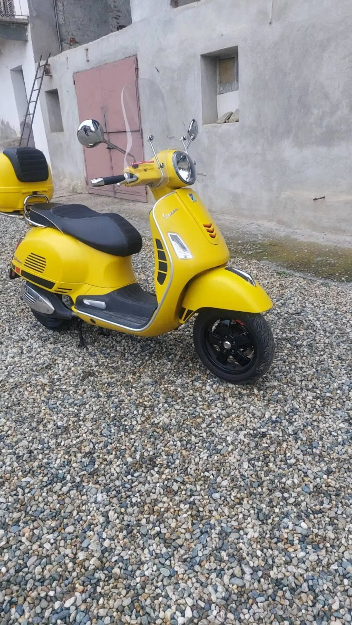Vespa GTS 300 Super Sport (2017 - 19) (2)