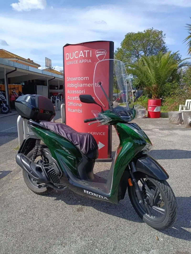 Honda SH 150i Vetro (2024 - 25) (2)
