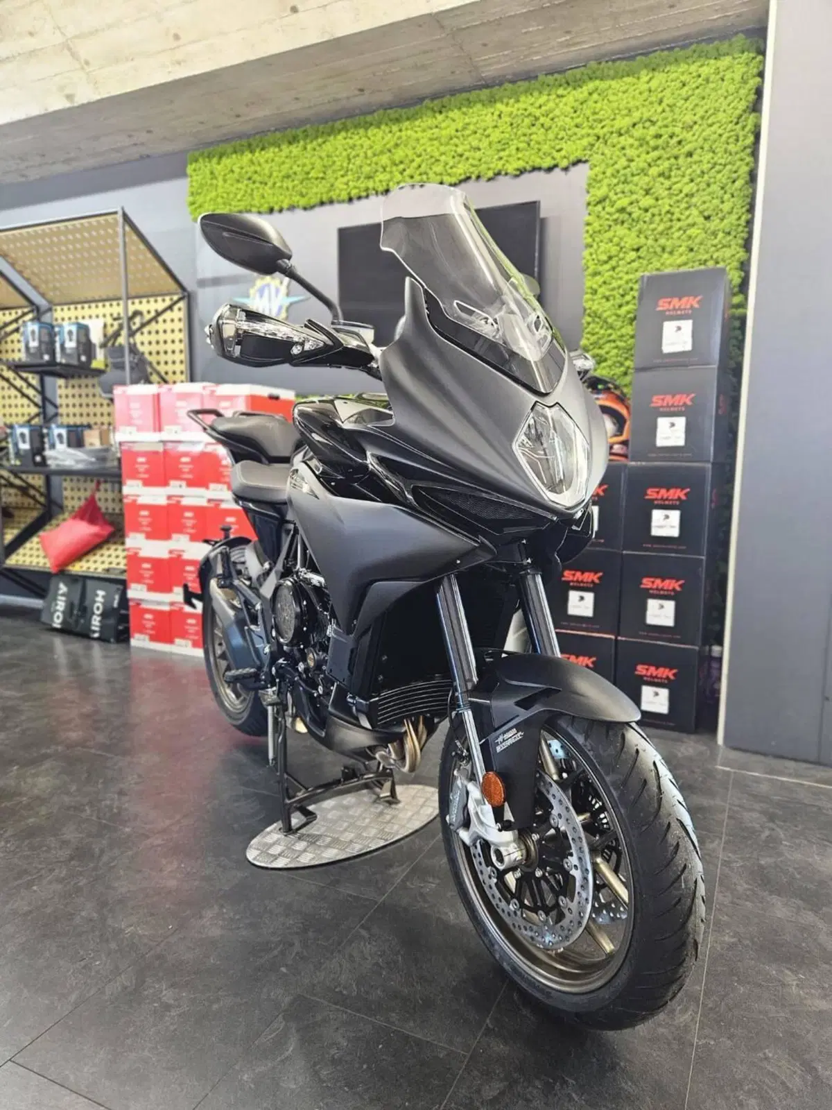 MV Agusta Turismo Veloce 800 Lusso SCS (2021 - 26) (5)
