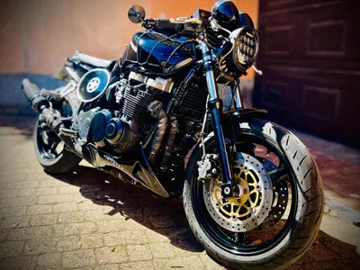 Kawasaki ZR-7 (1999 - 00) usata