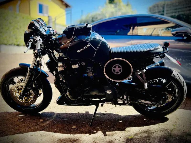 Kawasaki ZR-7 (1999 - 00) (3)