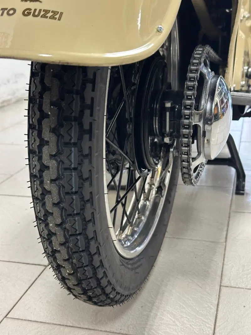 Moto Guzzi Galletto 192 cc. (6)