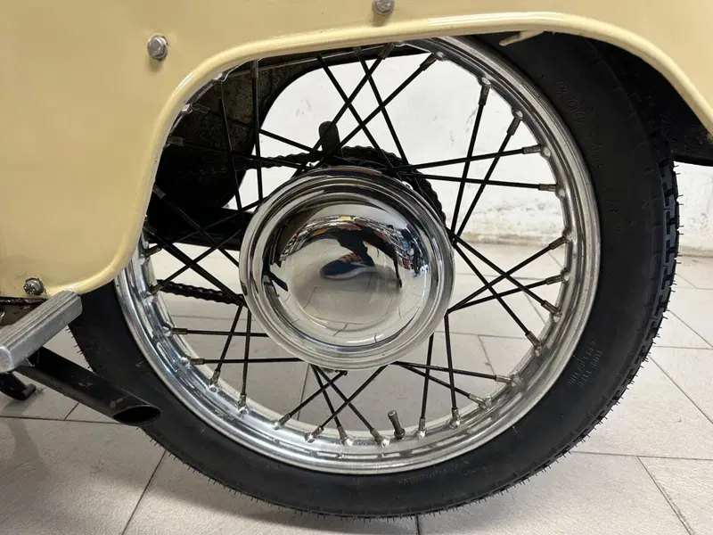 Moto Guzzi Galletto 192 cc. (8)
