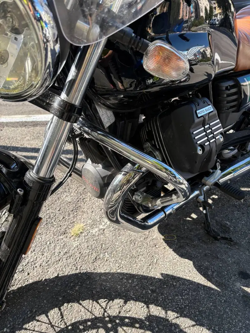 Moto Guzzi V7 III Special (2017 - 20) (4)