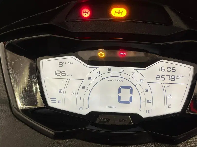 Piaggio MP3 310 Sport (2025 - 26) (3)
