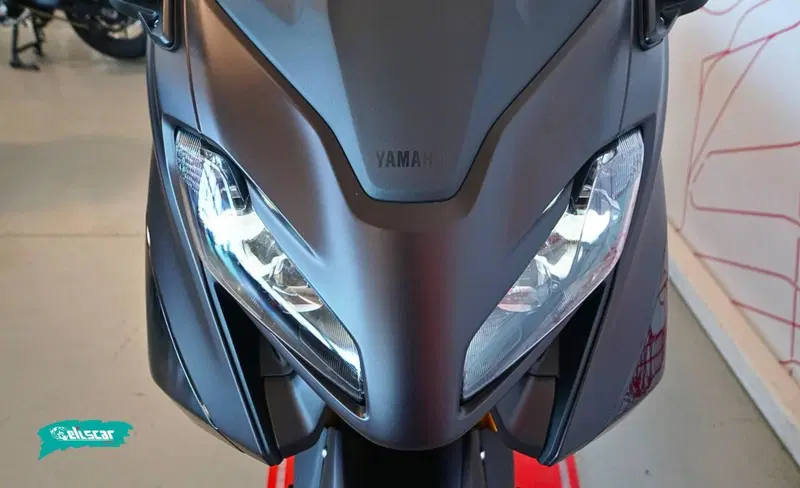 Yamaha T-Max 560 Tech Max (2025 - 26) (10)
