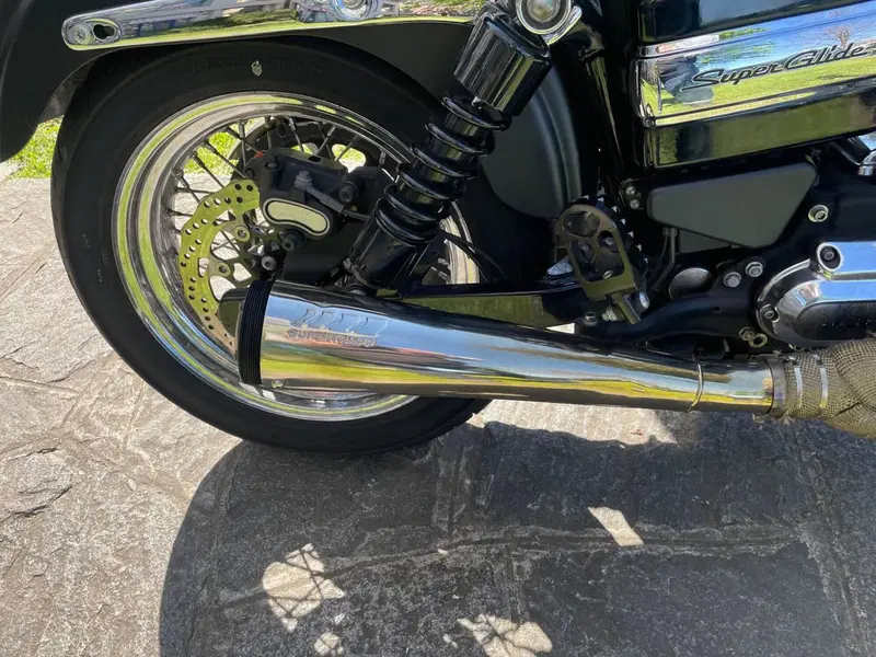 Harley-Davidson 1584 Super Glide Custom (2008 - 13) - FXDC (6)