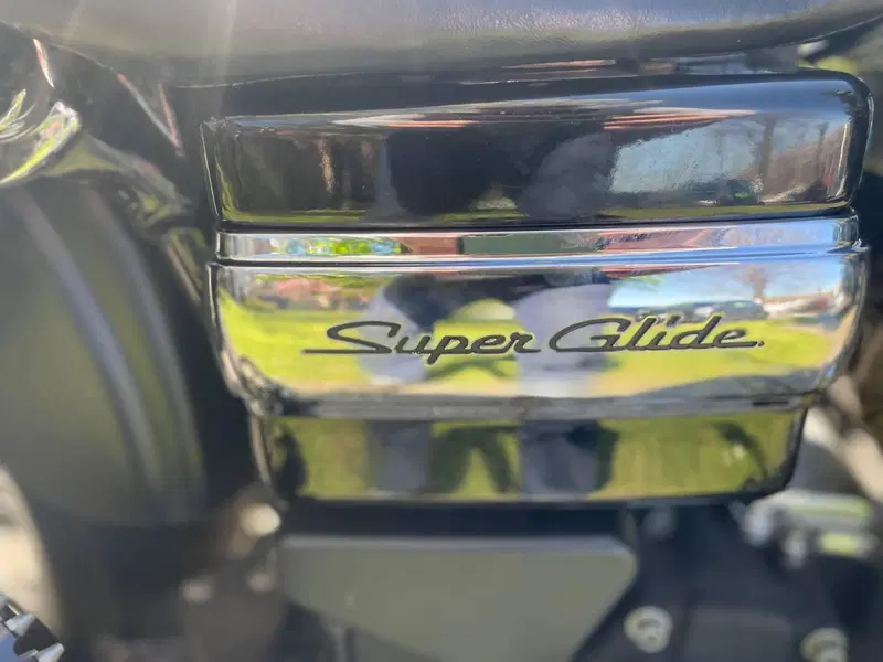 Harley-Davidson 1584 Super Glide Custom (2008 - 13) - FXDC (8)