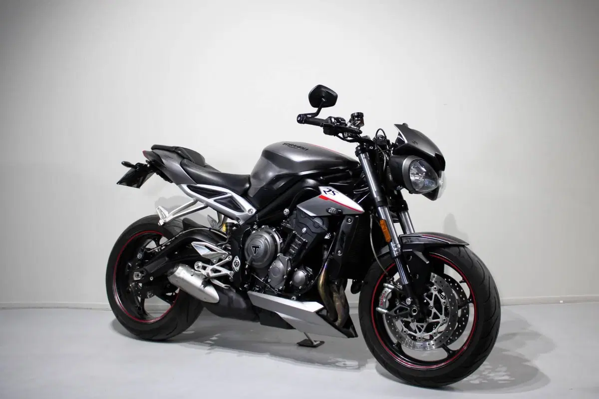 Triumph Street Triple RS (2017 - 19) (2)