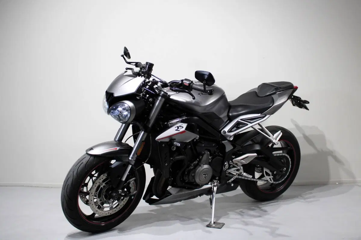 Triumph Street Triple RS (2017 - 19) (3)