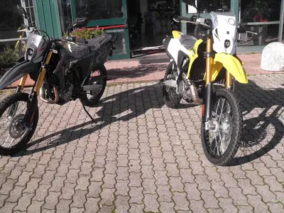Suzuki DR-Z4S (2025 - 26) nuova