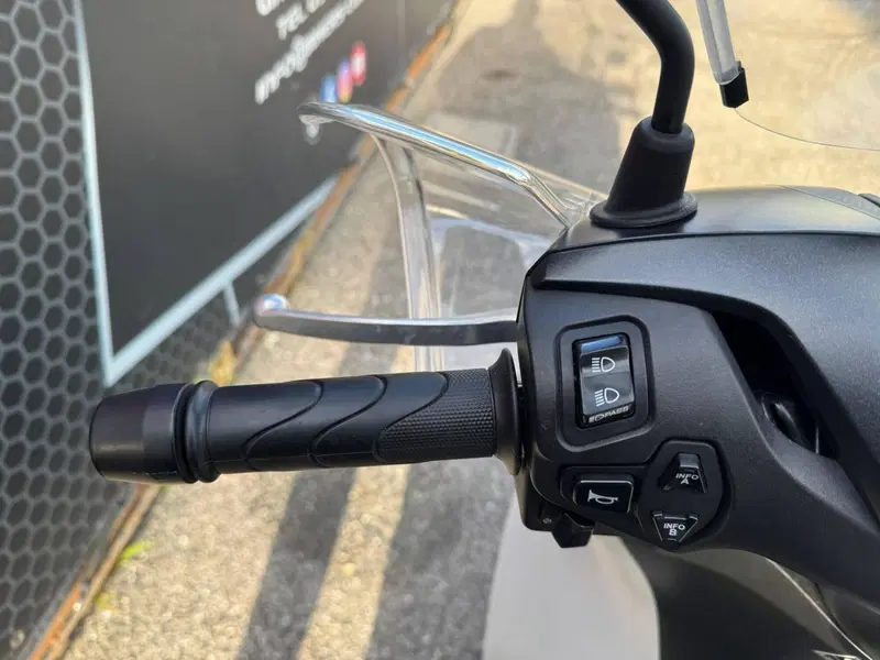 Honda SH 150i Sport (2024 - 25) (14)